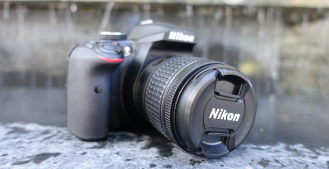 Nikon D3300 vs D3400